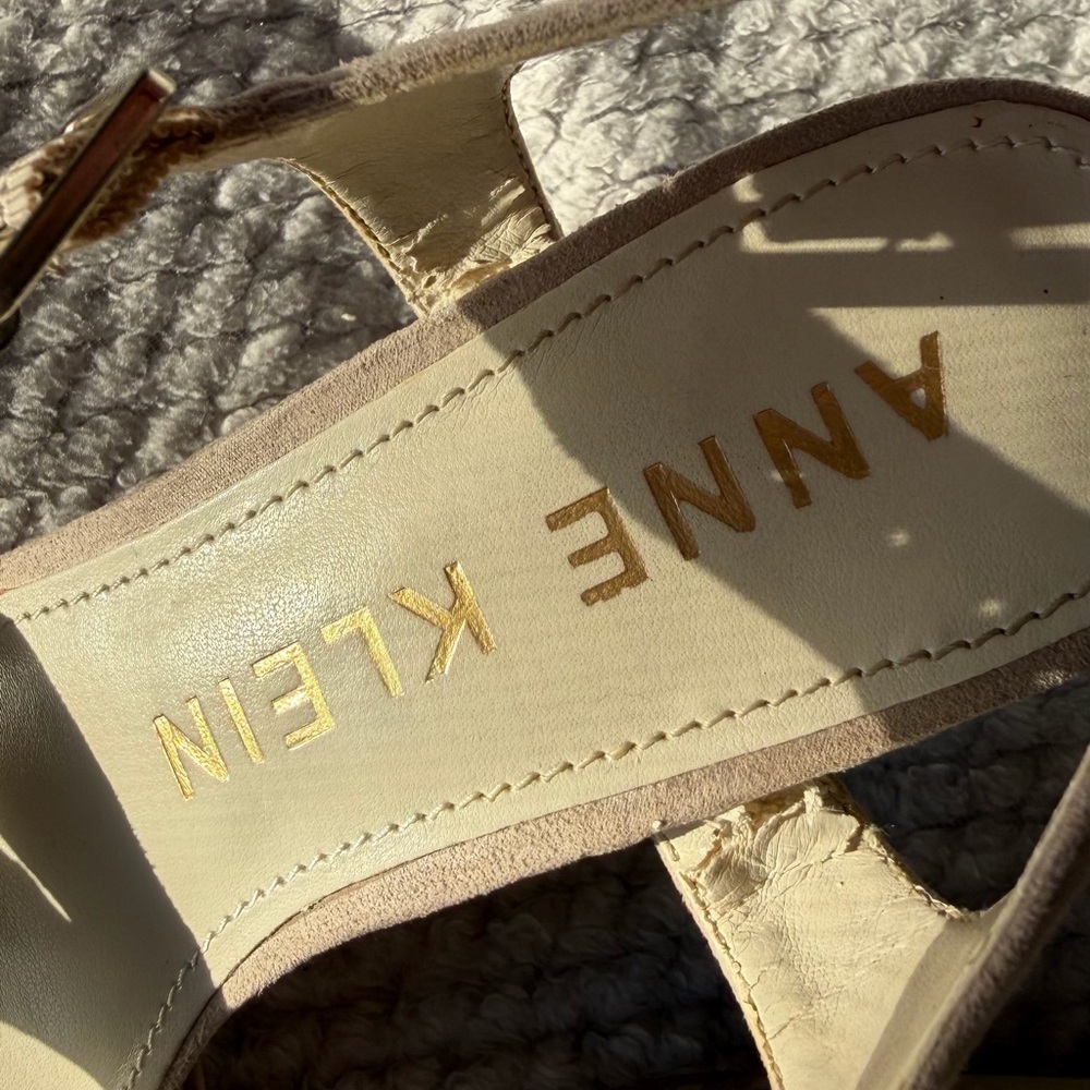 Anne Klein Cream and Tan Sandals